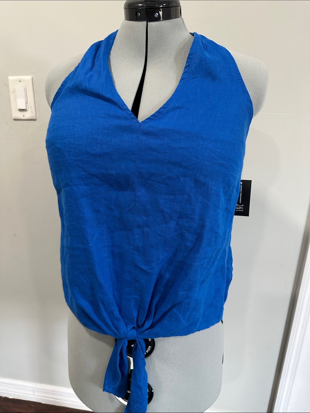 International Concepts INC. Blue 100% Linen V-neck Halter Top. Size Large.